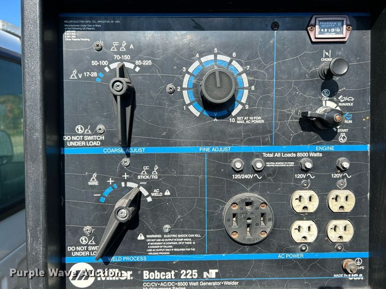 image for item NR9332 2001 Ford F550 Super Duty XL  utility / service truck