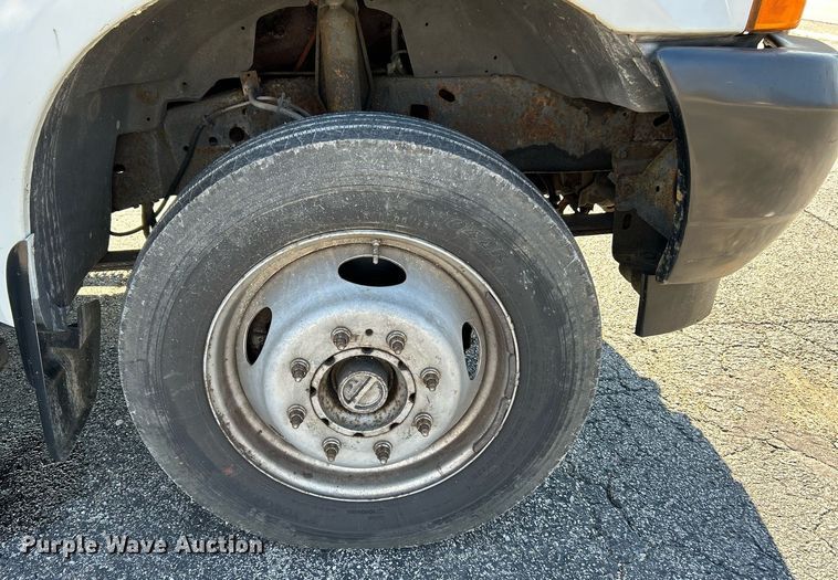 image for item NR9332 2001 Ford F550 Super Duty XL  utility / service truck