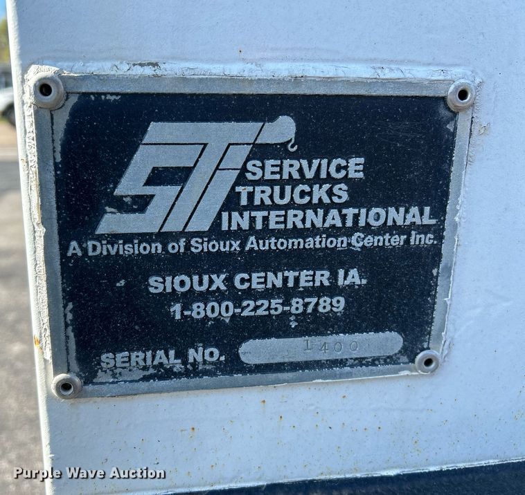 image for item NR9332 2001 Ford F550 Super Duty XL  utility / service truck