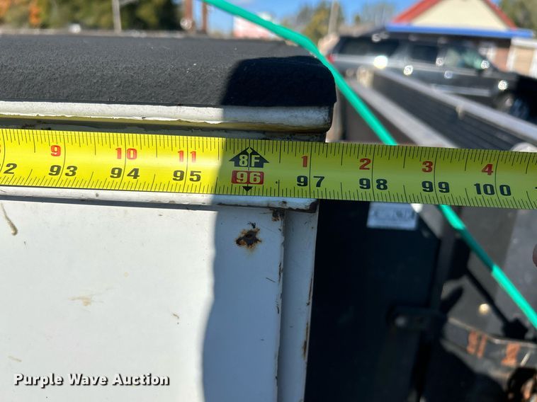 image for item NR9334 2003 Ford F250 Super Duty XL  SuperCab utility bed pickup truck