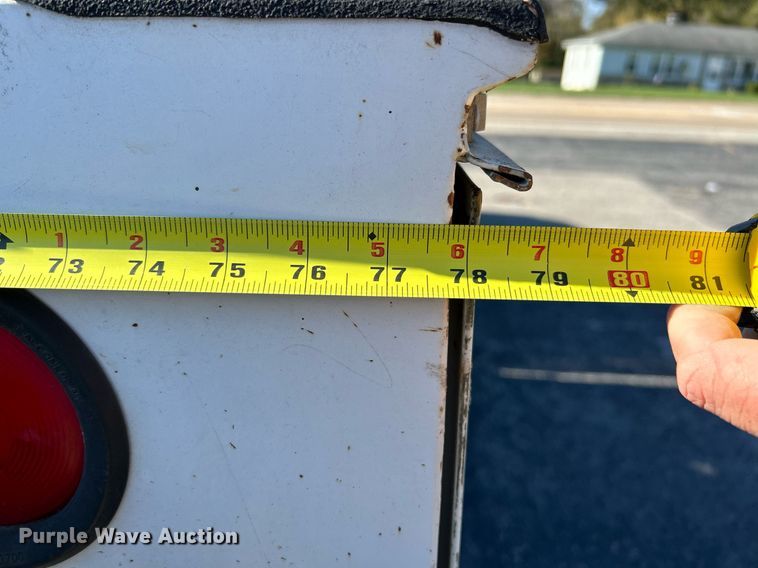 image for item NR9334 2003 Ford F250 Super Duty XL  SuperCab utility bed pickup truck