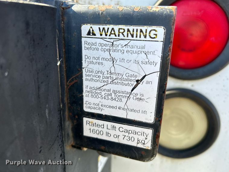 image for item NR9334 2003 Ford F250 Super Duty XL  SuperCab utility bed pickup truck