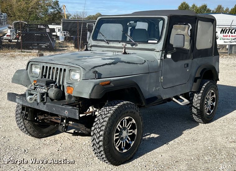 image for item NR9367 1993 Jeep Wrangler  SUV