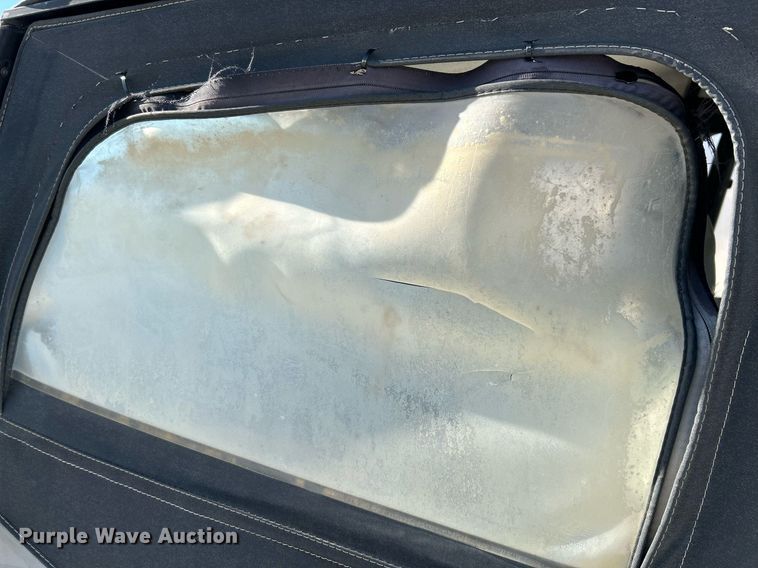 image for item NR9367 1993 Jeep Wrangler  SUV