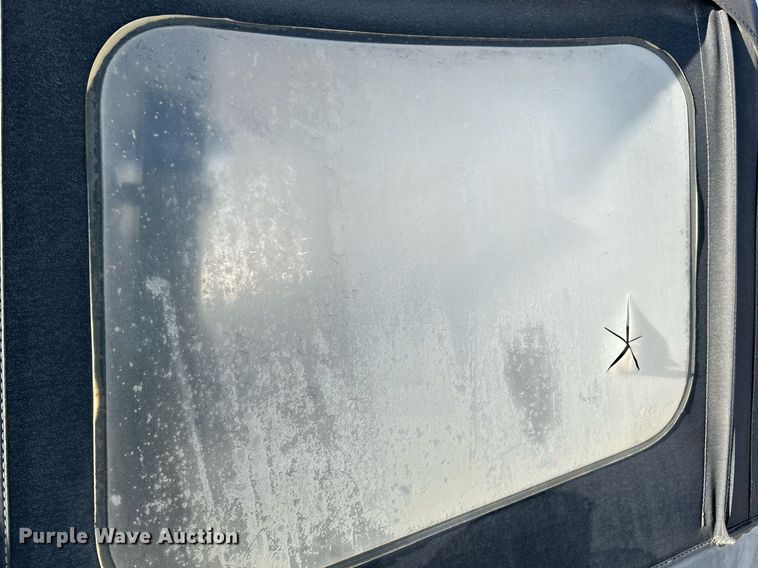 image for item NR9367 1993 Jeep Wrangler  SUV