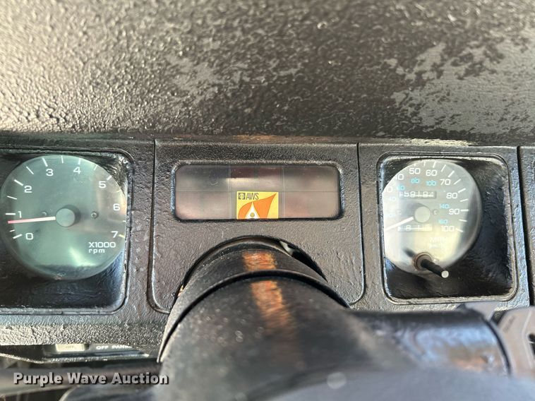 image for item NR9367 1993 Jeep Wrangler  SUV