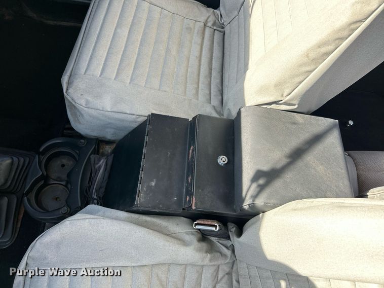 image for item NR9367 1993 Jeep Wrangler  SUV