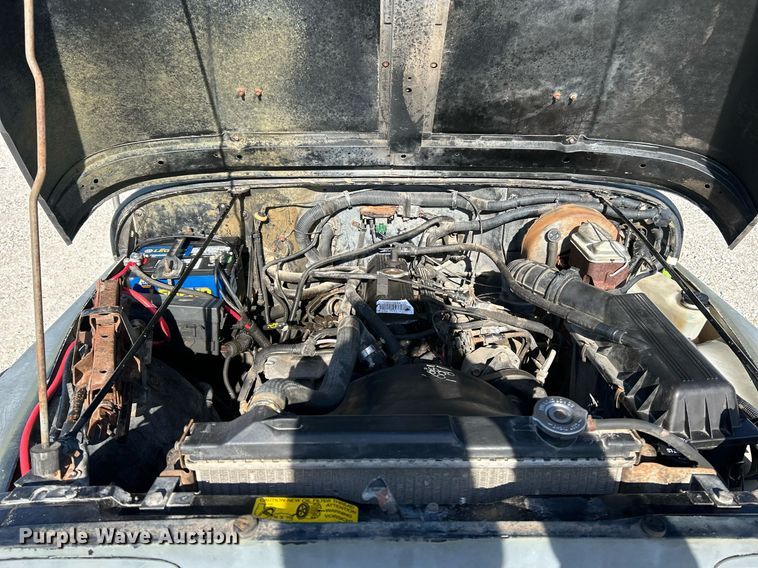 image for item NR9367 1993 Jeep Wrangler  SUV