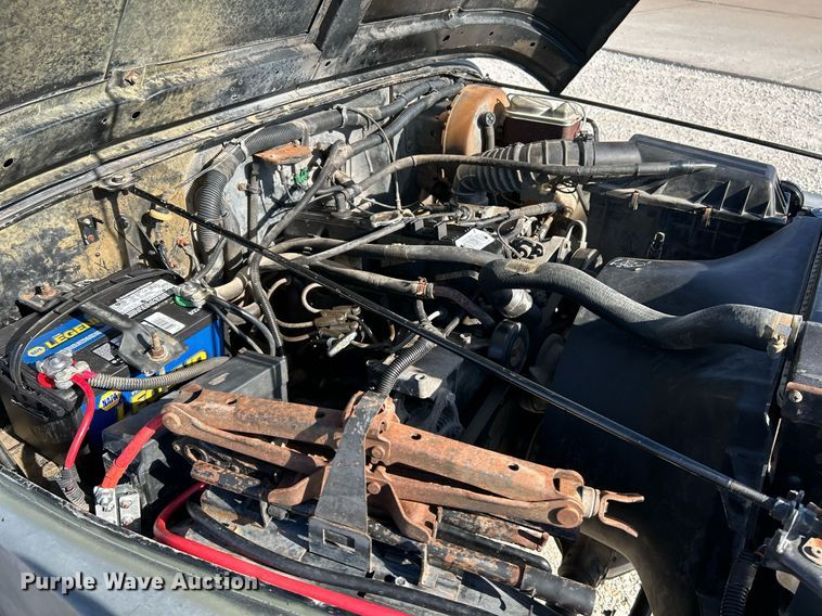 image for item NR9367 1993 Jeep Wrangler  SUV