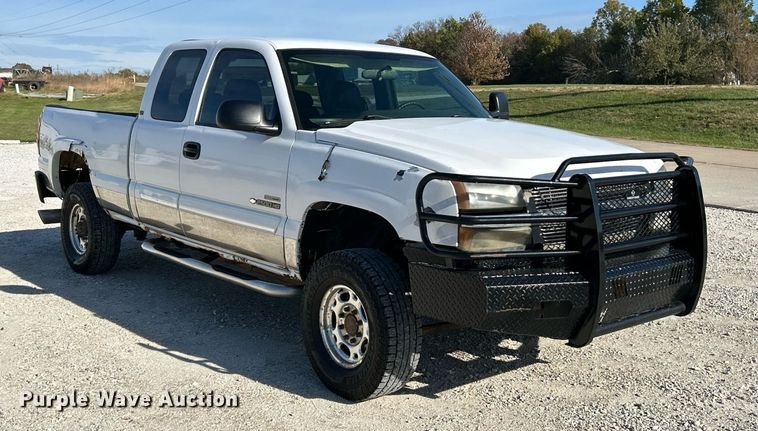 image for item NR9368 2006 Chevrolet Silverado 2500HD  Ext. Cab pickup truck