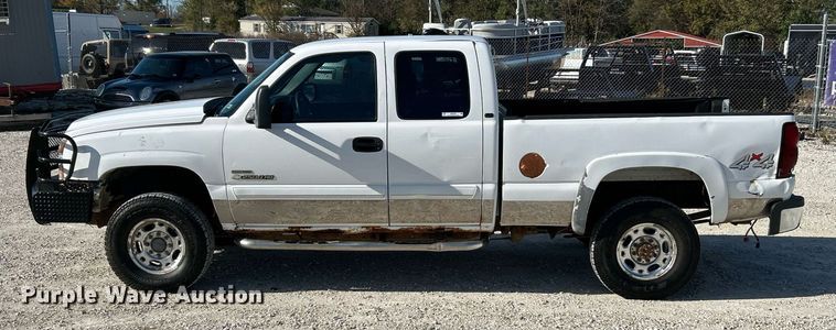 image for item NR9368 2006 Chevrolet Silverado 2500HD  Ext. Cab pickup truck