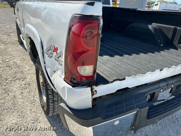 image for item NR9368 2006 Chevrolet Silverado 2500HD  Ext. Cab pickup truck