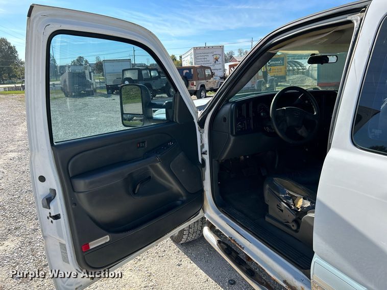 image for item NR9368 2006 Chevrolet Silverado 2500HD  Ext. Cab pickup truck