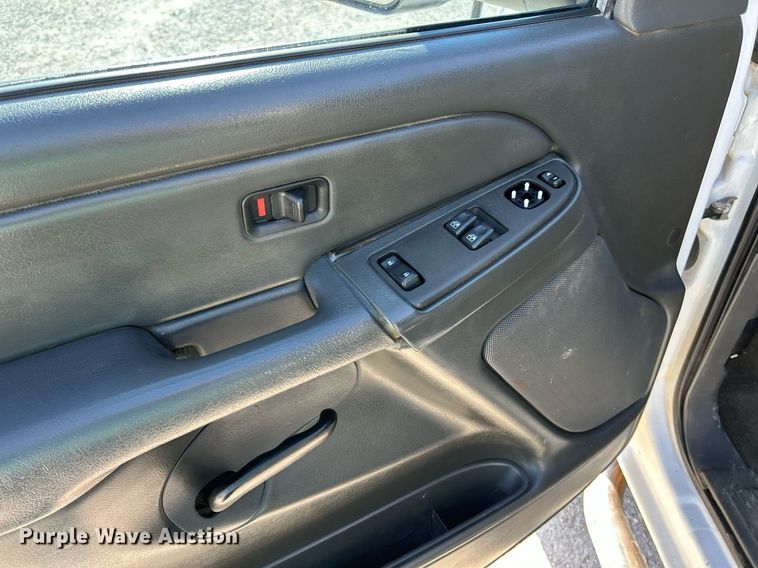 image for item NR9368 2006 Chevrolet Silverado 2500HD  Ext. Cab pickup truck