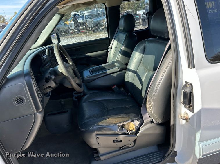 image for item NR9368 2006 Chevrolet Silverado 2500HD  Ext. Cab pickup truck