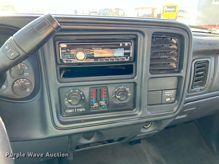 image for item NR9368 2006 Chevrolet Silverado 2500HD  Ext. Cab pickup truck