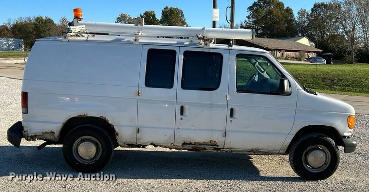 image for item NR9370 2005 Ford E250  van