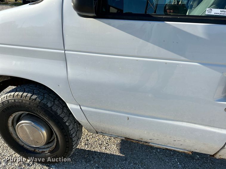 image for item NR9370 2005 Ford E250  van