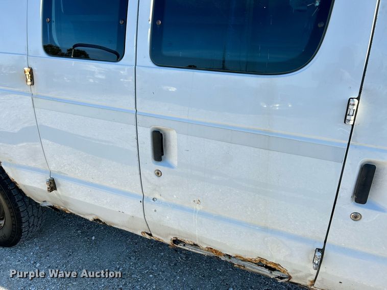 image for item NR9370 2005 Ford E250  van