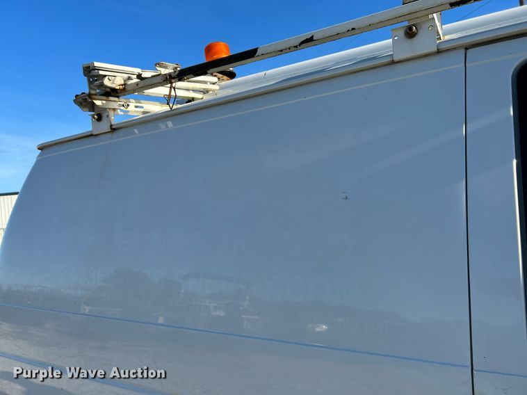 image for item NR9370 2005 Ford E250  van