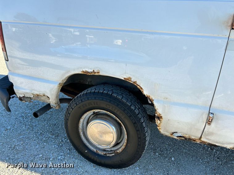 image for item NR9370 2005 Ford E250  van