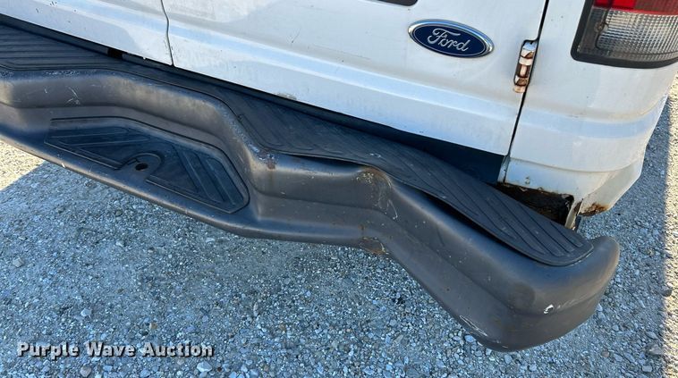 image for item NR9370 2005 Ford E250  van