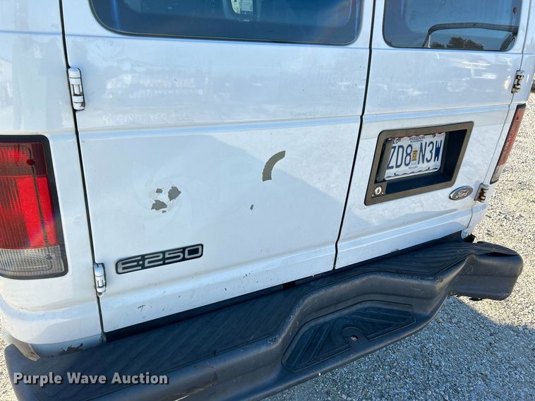 image for item NR9370 2005 Ford E250  van