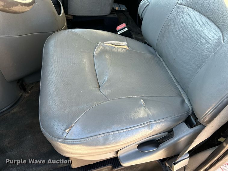 image for item NR9370 2005 Ford E250  van