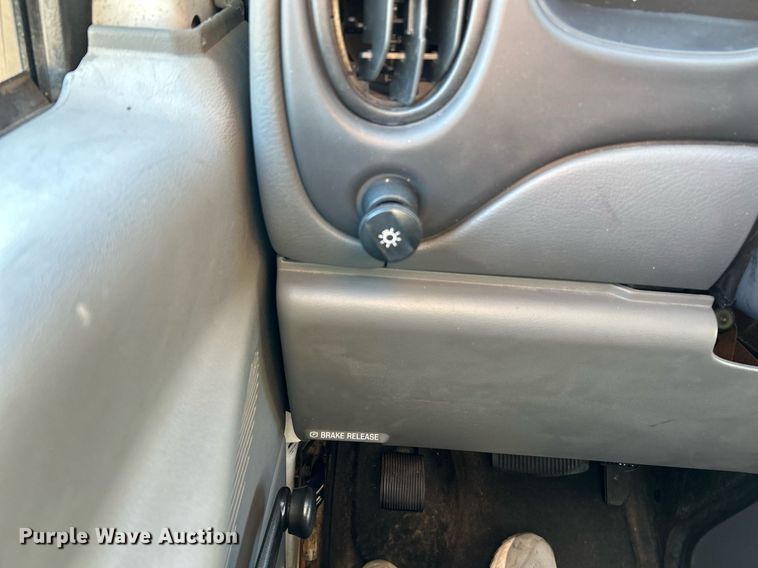 image for item NR9370 2005 Ford E250  van