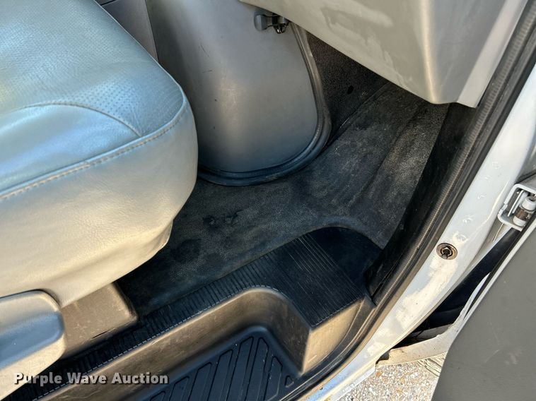 image for item NR9370 2005 Ford E250  van