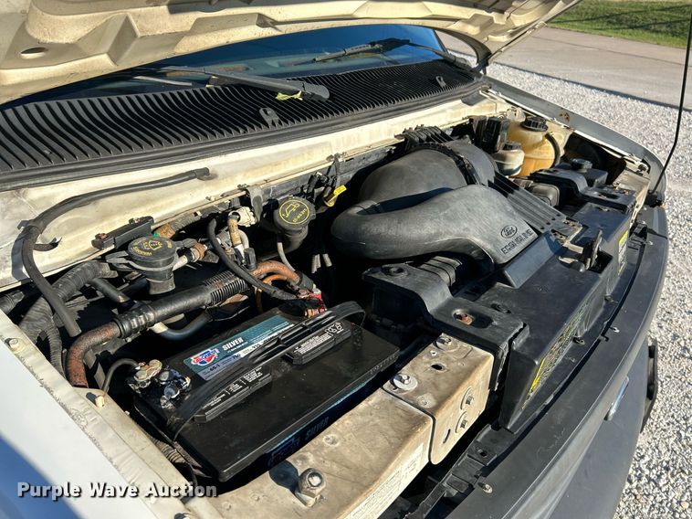 image for item NR9370 2005 Ford E250  van