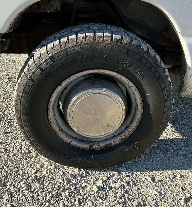 image for item NR9370 2005 Ford E250  van