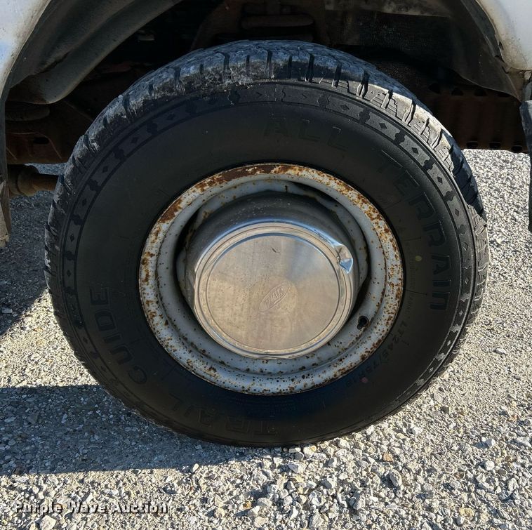 image for item NR9370 2005 Ford E250  van