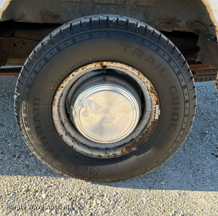 image for item NR9370 2005 Ford E250  van