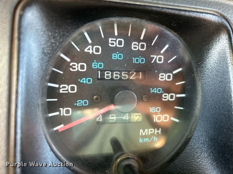 image for item NR9371 1994 Jeep Wrangler Sahara  SUV