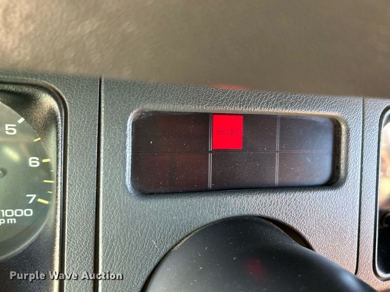 image for item NR9371 1994 Jeep Wrangler Sahara  SUV