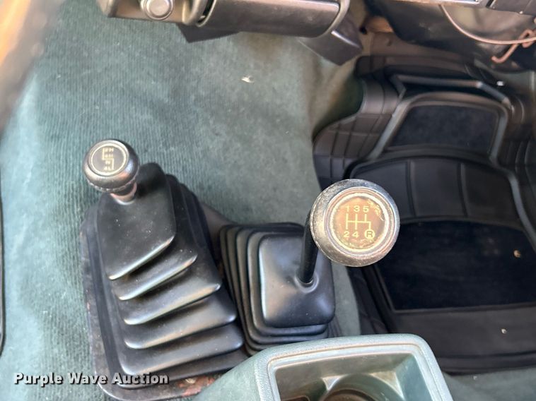 image for item NR9371 1994 Jeep Wrangler Sahara  SUV