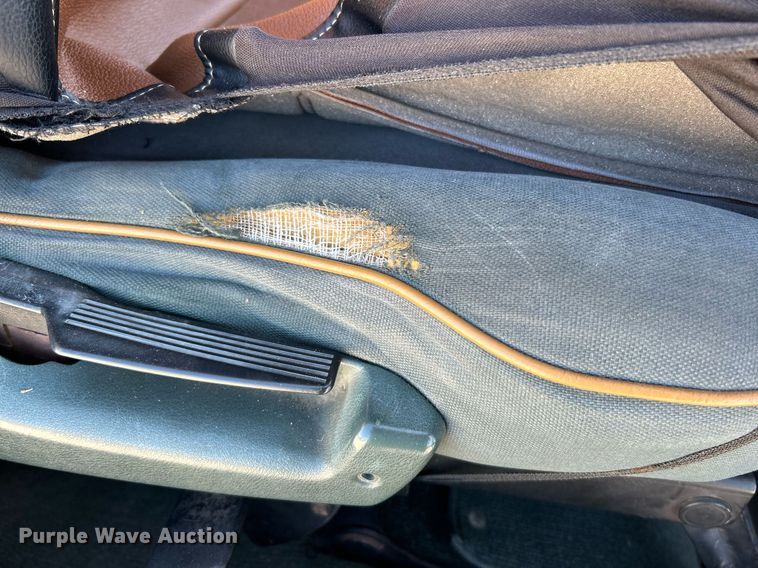 image for item NR9371 1994 Jeep Wrangler Sahara  SUV