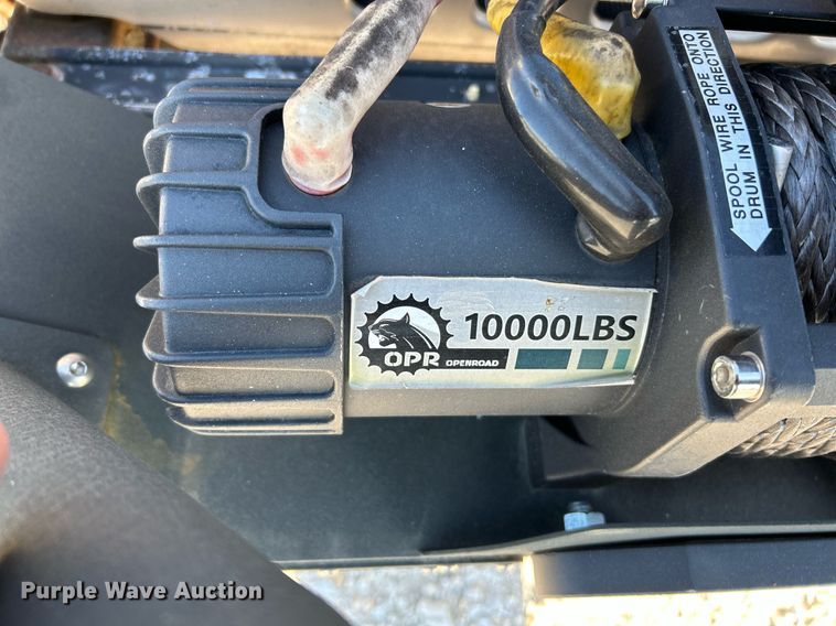 image for item NR9371 1994 Jeep Wrangler Sahara  SUV