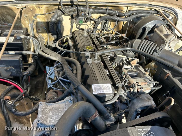 image for item NR9371 1994 Jeep Wrangler Sahara  SUV