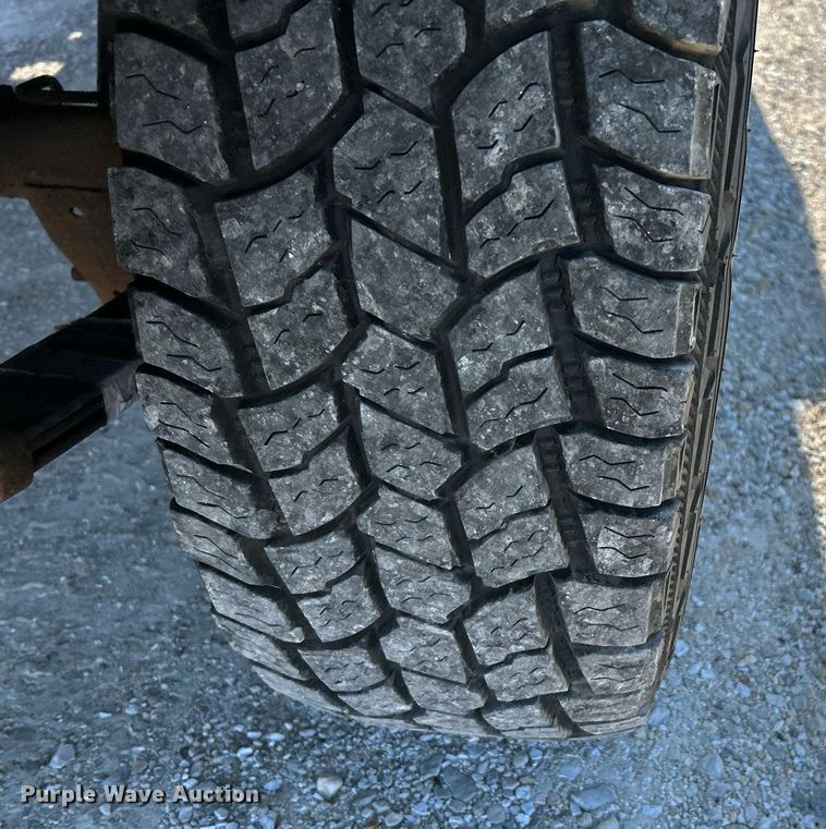 image for item NR9371 1994 Jeep Wrangler Sahara  SUV