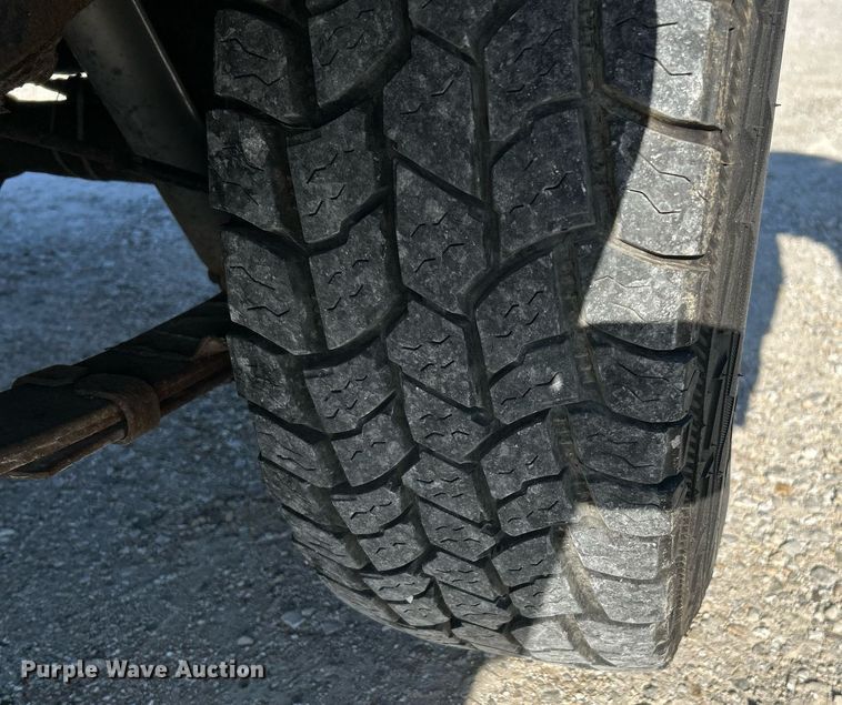 image for item NR9371 1994 Jeep Wrangler Sahara  SUV