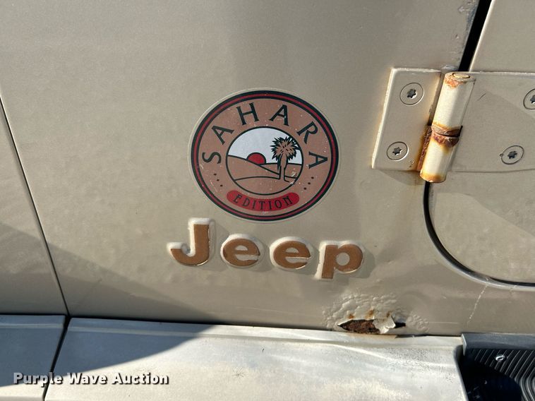 image for item NR9371 1994 Jeep Wrangler Sahara  SUV