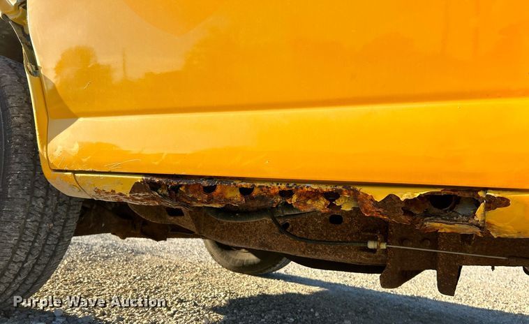 image for item NR9372 2005 Chevrolet 3500 Express  utility van