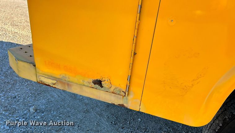 image for item NR9372 2005 Chevrolet 3500 Express  utility van