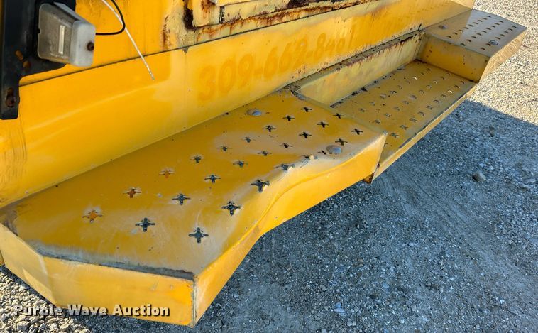 image for item NR9372 2005 Chevrolet 3500 Express  utility van