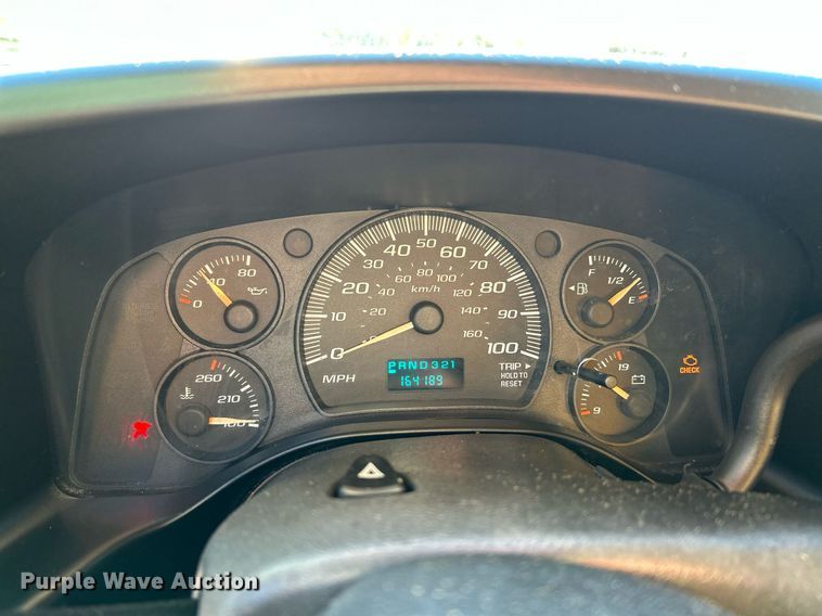 image for item NR9372 2005 Chevrolet 3500 Express  utility van