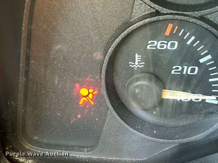 image for item NR9372 2005 Chevrolet 3500 Express  utility van