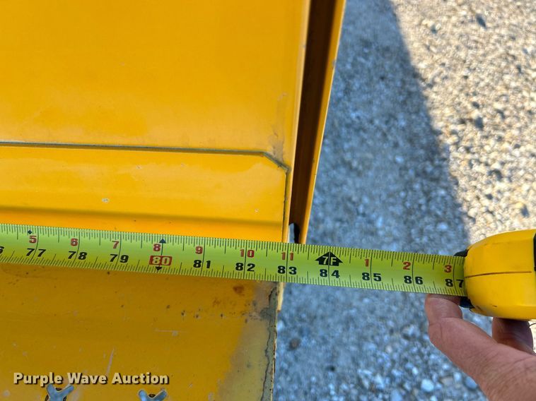 image for item NR9372 2005 Chevrolet 3500 Express  utility van