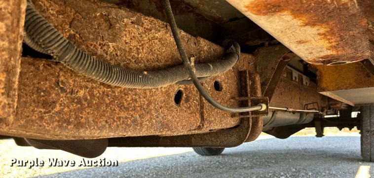 image for item NR9372 2005 Chevrolet 3500 Express  utility van